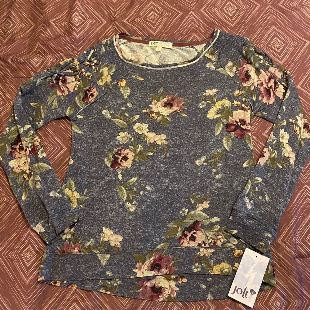 Junior’s Floral Knit Long-Sleeved Top, NWT, S